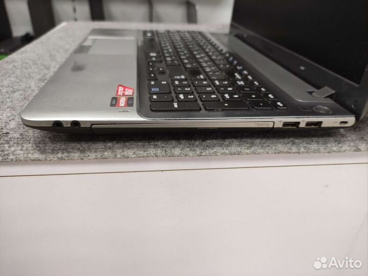 Ноутбук Samsung AMD A10-4600M