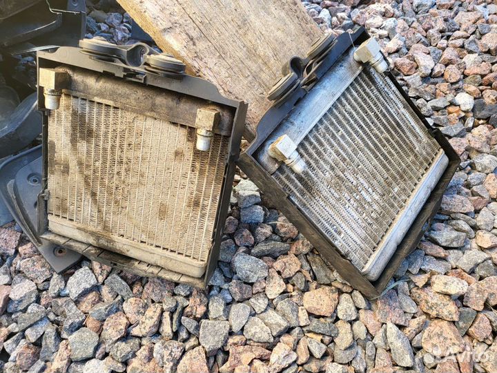 Радиатор дополнительный 17217572542 BMW F01 F02