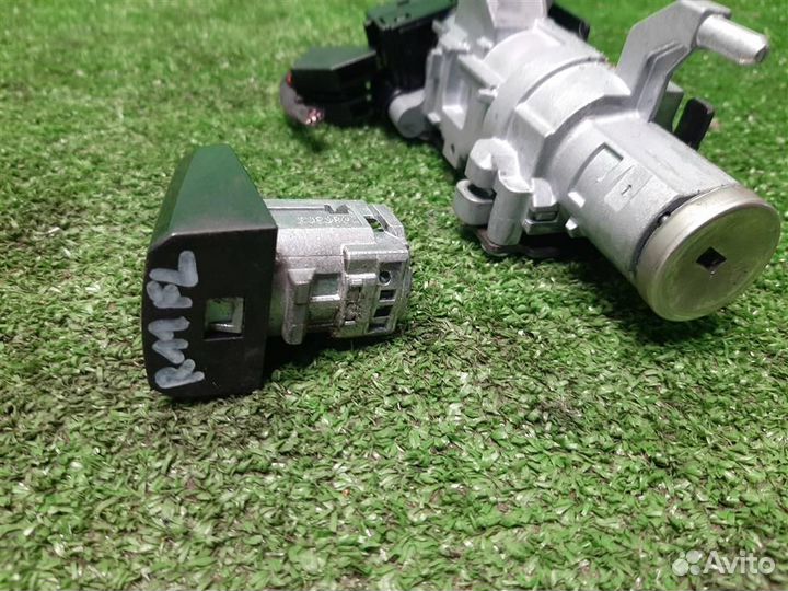 Замок зажигания Opel Zafira C 2014