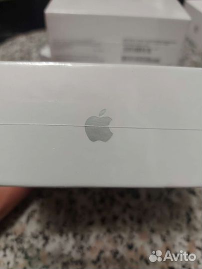 Беспроводные наушники apple airpods