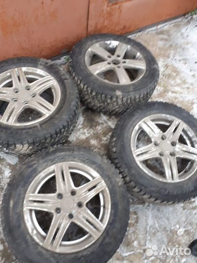 Michelin X-Ice North 4
