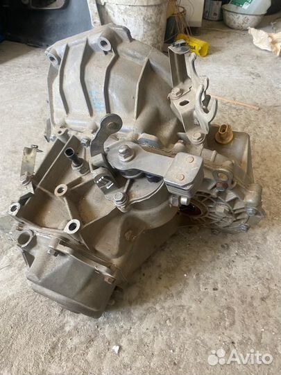 Коробка на vesta