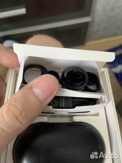 Samsung galaxy buds. Нет одного наушника