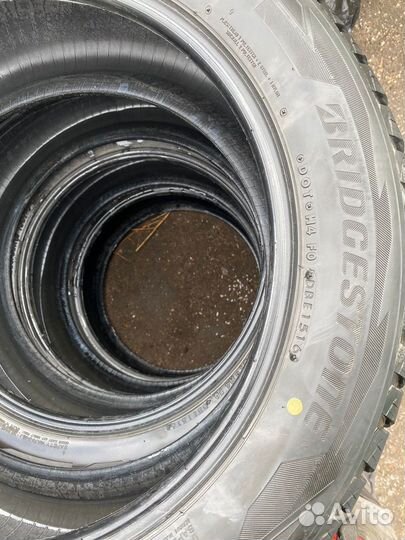 Bridgestone Blizzak DM-V2 235/55 R19 105T