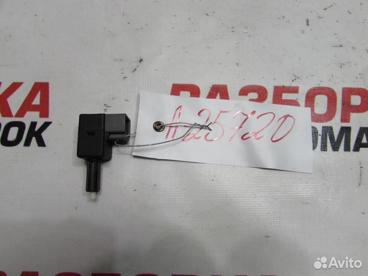 Датчик включения стопсигнала для Hyundai Sonata 6