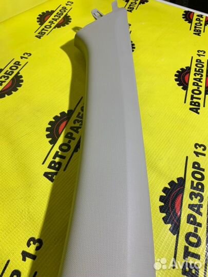 Накладка стойки передняя правая Kia Rio FB 1.6