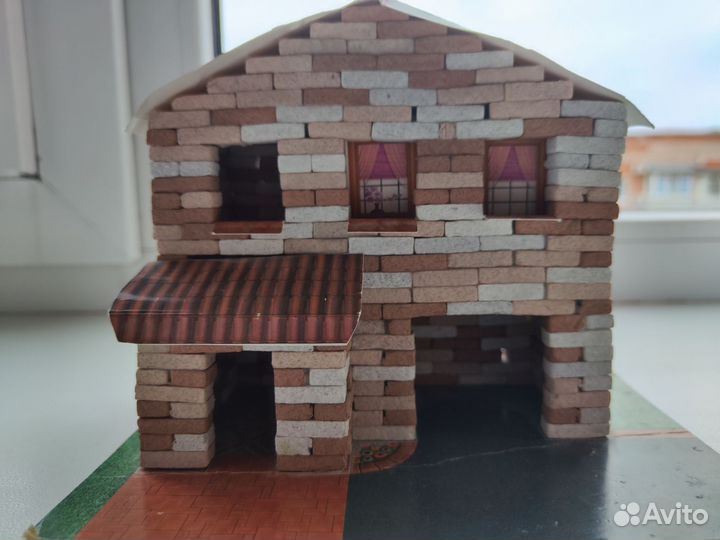 Домик игрушечный (модель)