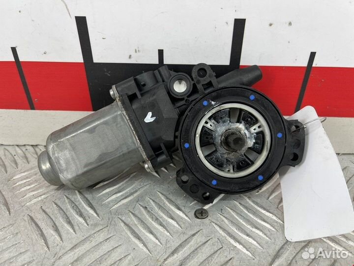 Моторчик стеклоподъемника Hyundai Santa Fe