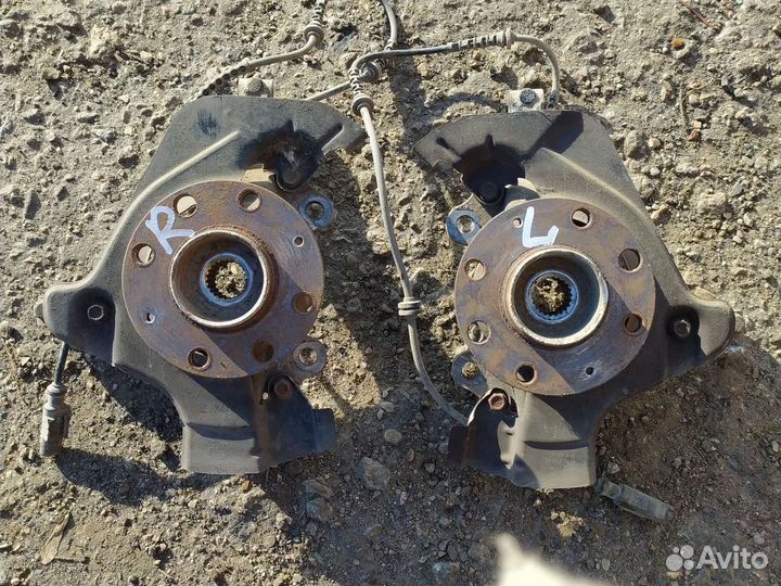 Передний поворотный кулак fiat punto