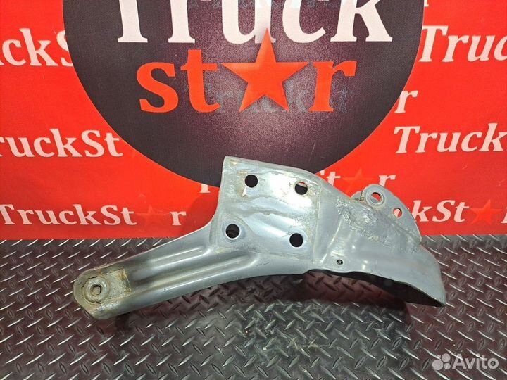 Кронштейн замка кабины правый Renault T, Volvo FM