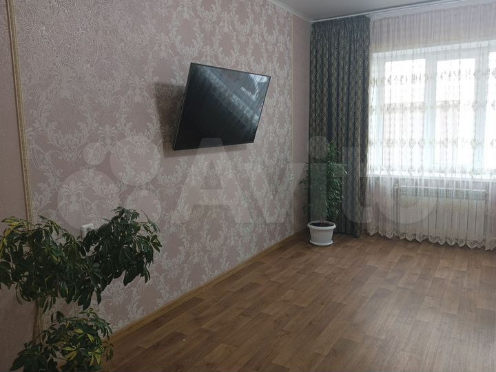 3-к. квартира, 81,2 м², 1/3 эт.