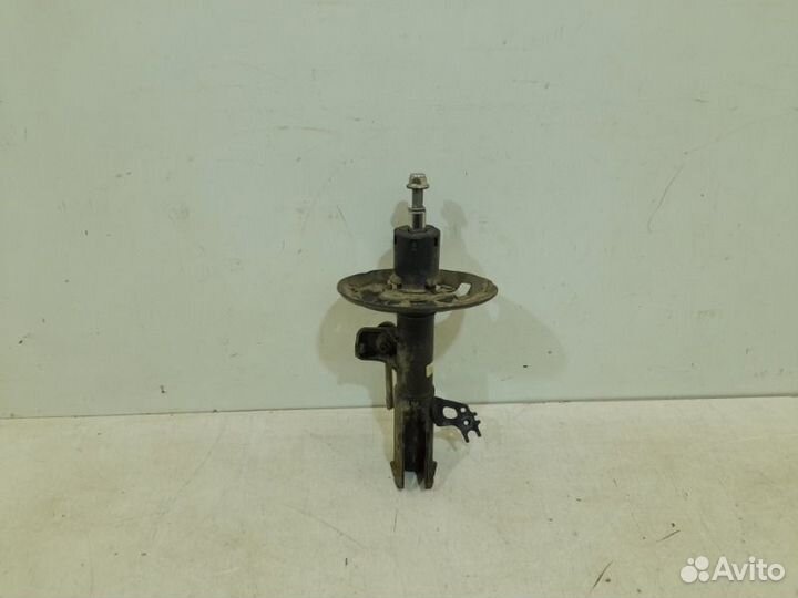 Амортизатор передний правый Toyota Camry V70