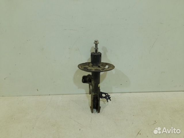 Амортизатор передний правый Toyota Camry V70