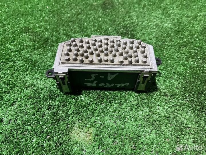 Резистор отопителя Audi A3 Q3 Q7 Octavia Superb