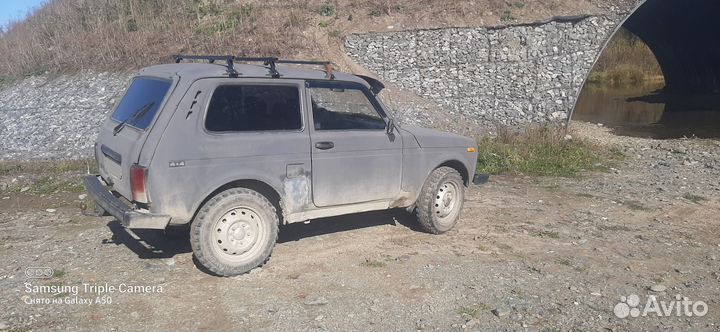 LADA 4x4 (Нива) 1.7 МТ, 2002, 250 000 км