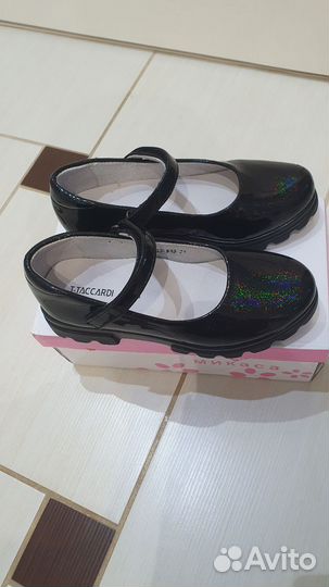 Туфли на девочку черные идеальное состояние
