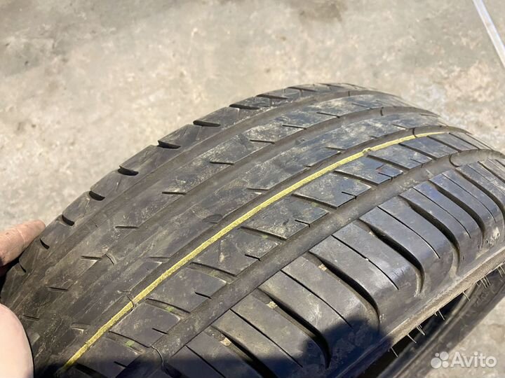 Viatti Strada Asimmetrico 215/55 R17