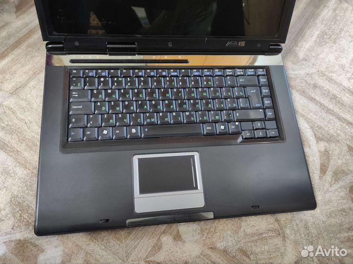 Ноутбук asus