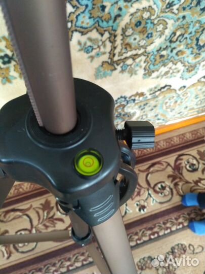 Штатив для фотоаппарата