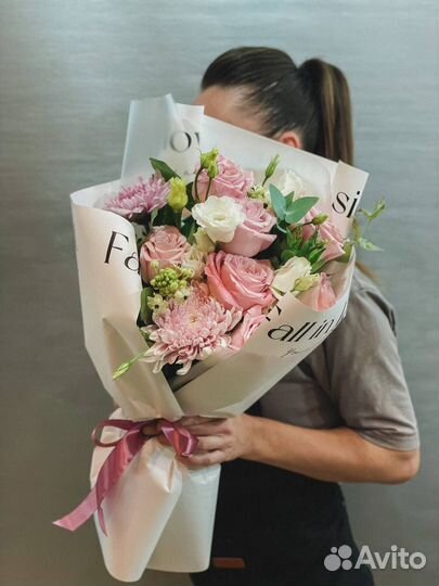 Сборный букет с розами и эустомой