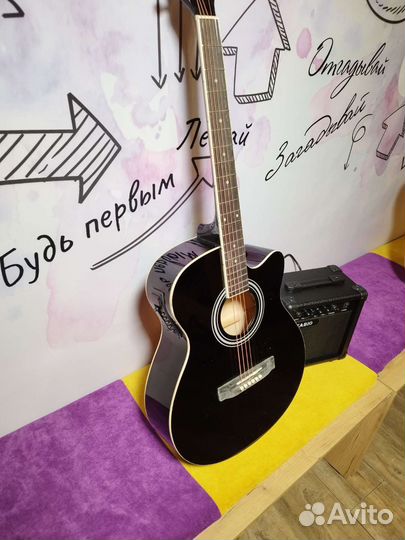Электроакустическая гитара с комбиком
