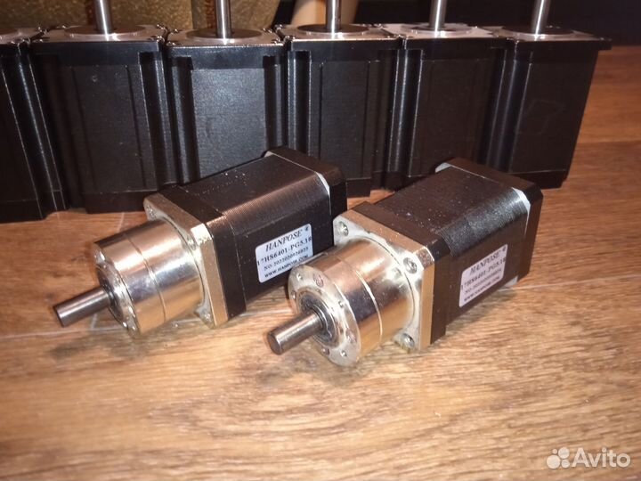 Шаговый двигатель nema 17 с редуктором новые