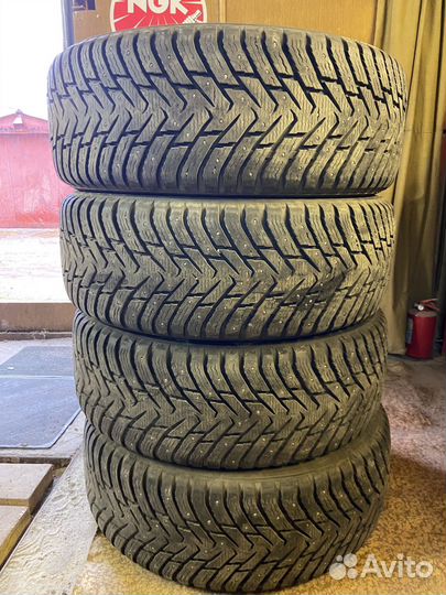 Nokian Tyres Hakkapeliitta 8 SUV 265/60 R18 114T