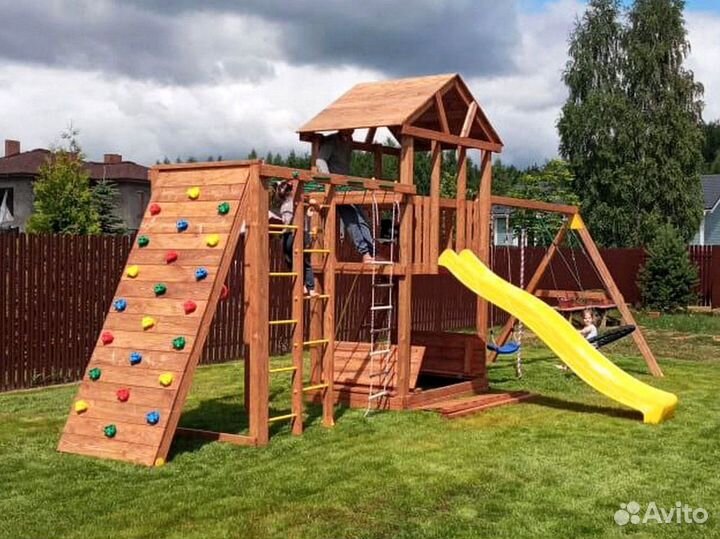 Детская игровая площадка. 10 лет защита от гниения