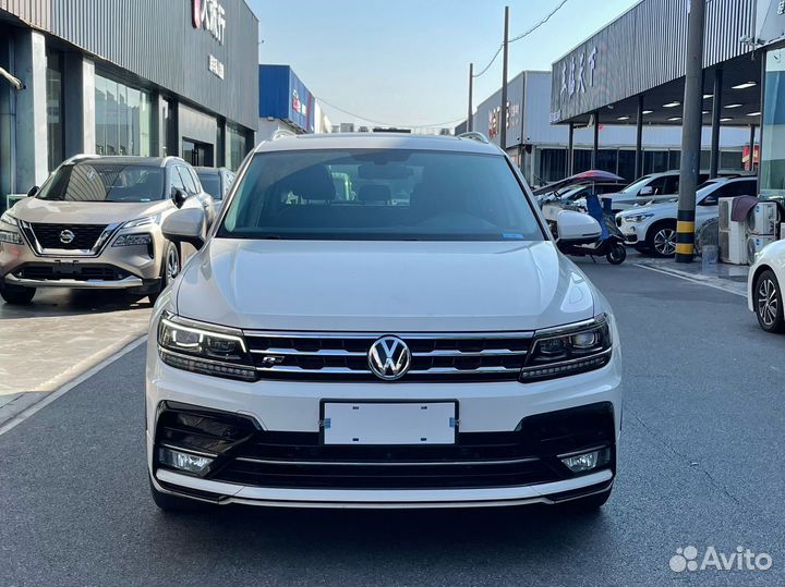 Volkswagen Tiguan L 2.0 AMT, 2020, 77 000 км