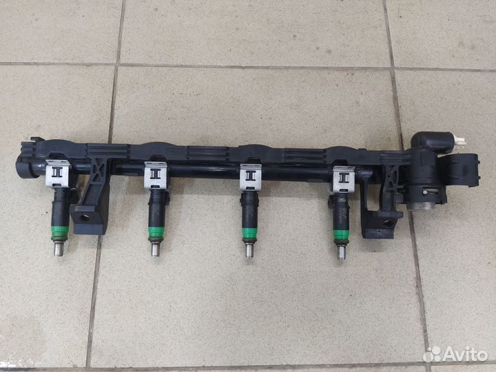 Топливная рампа Форд Фокус 2