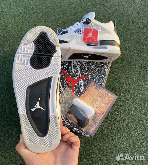 Кроссовки Nike air jordan 4