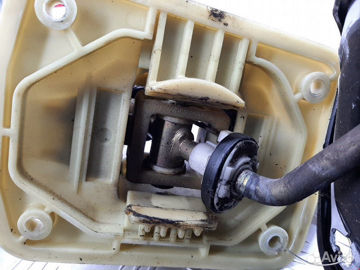 Кулиса кпп для Volvo S40 V40 1