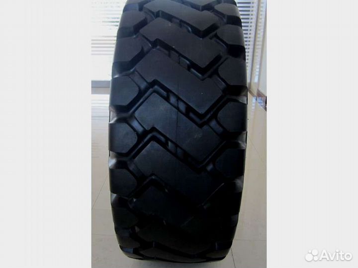 Шина для фронтальных погрузчиков 17.5-25 16PR naaa
