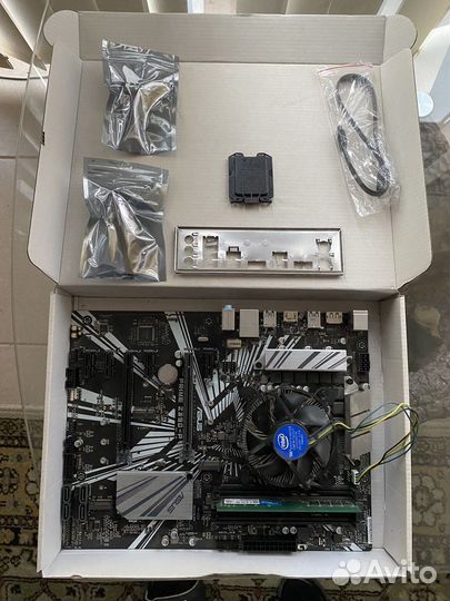 Материнская плата с процессором