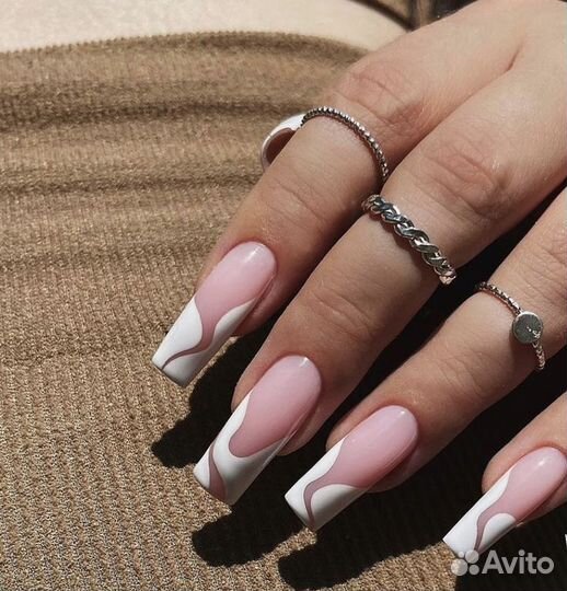 Модель на маникюр Киров
