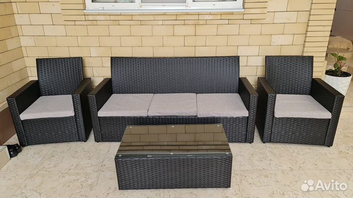 Комплект мебели из ротанга Формика