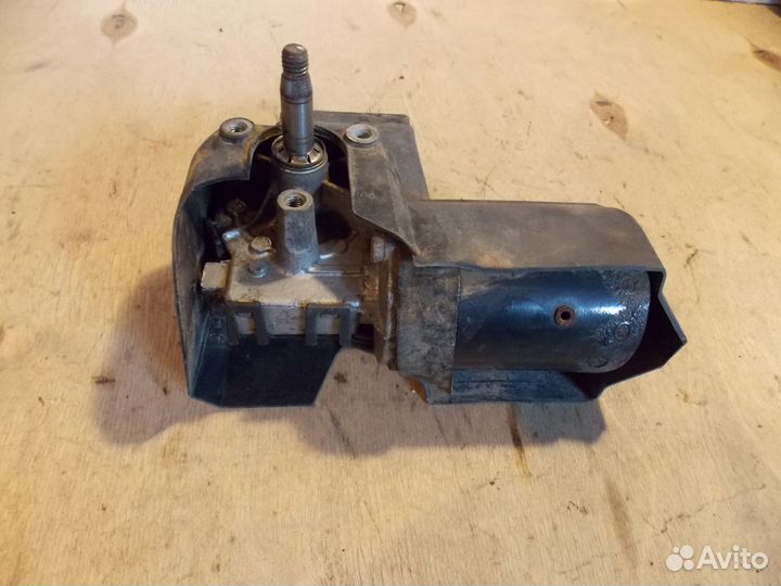 Моторчик стеклоочистителя передний Space Star