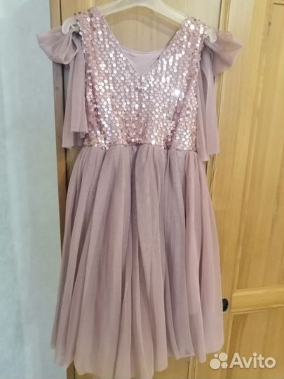 Платье для девочки новое