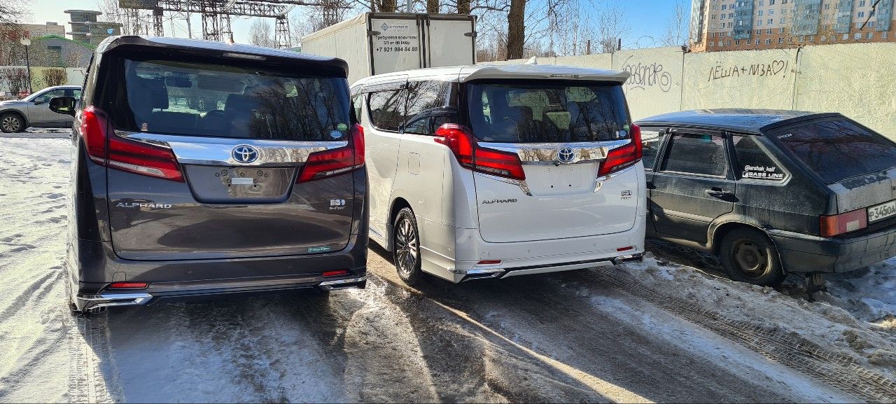 Toyota Alphard: фото владельца