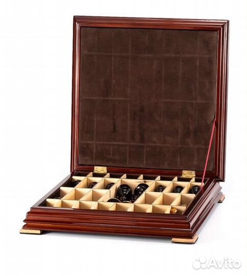 Шахматы из янтаря