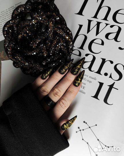 Мастер маникюра и наращивания ногтей