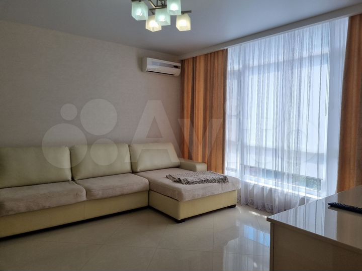 2-к. квартира, 70 м², 8/16 эт.