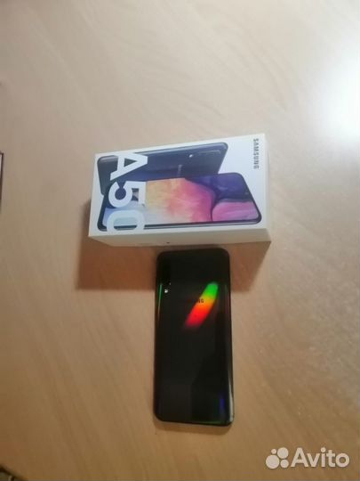 Samsung Galaxy A50, 6/64 ГБ