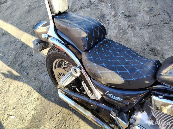 Suzuki Intruder vs 1400