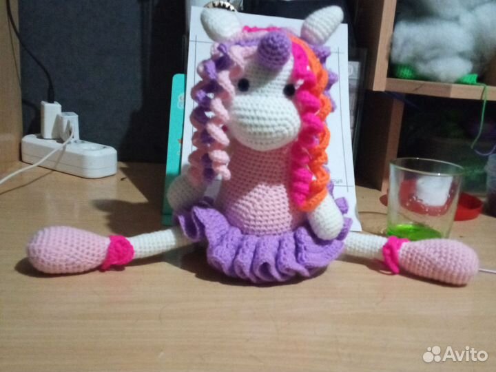 Вязаная игрушка балерина единорожка