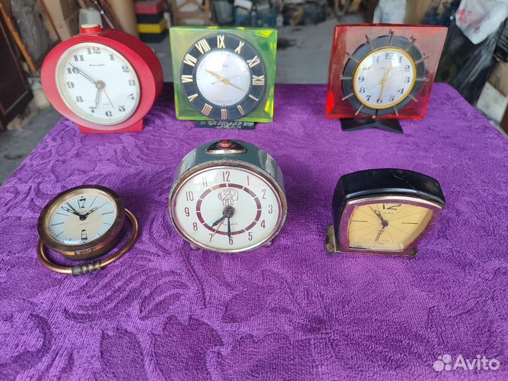 Будильники и настольные часы СССР