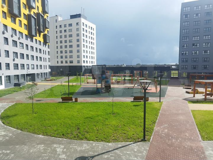 2-к. квартира, 70,1 м², 2/10 эт.