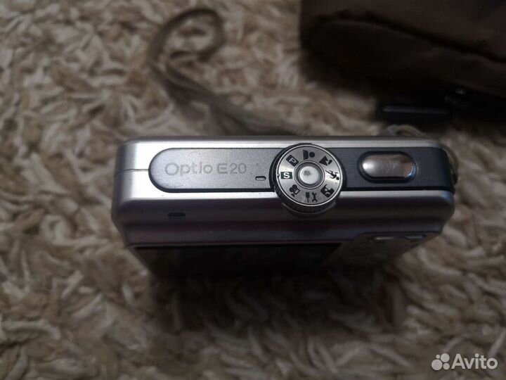 Компактный фотоаппарат