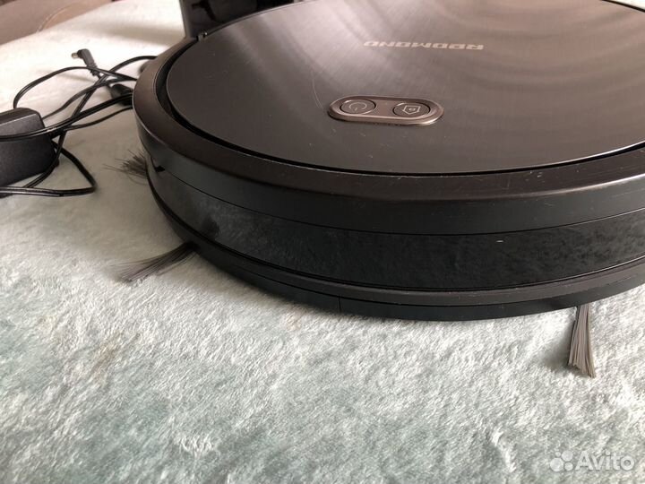 Робот пылесос Redmond rv r650s