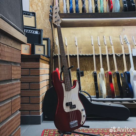 Бас гитара Fender Squier Affinity Red China 2000s